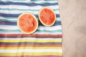 Semangka Merah Non-Biji